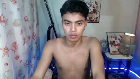 Snapshot of asianboyhunt chatting on February 2025 11:42:02 AM Fev online show from February 2025 11:42:02 AM
