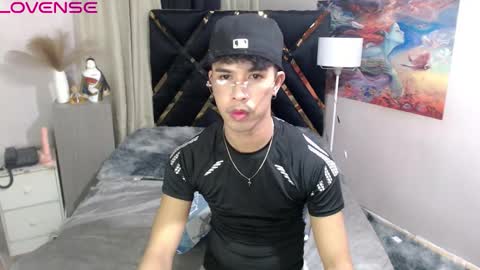 asiancum_peter online show from September 2025 11:11:01 AM