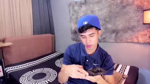asiancum_peter online show from October 2025 01:26:02 AM