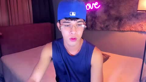 asiancum_peter online show from October 2025 03:01:02 AM