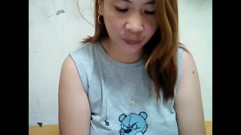 Snapshot of asiancutie143 chatting on May 2026 10:38:02 PM asiancutie143 online show from May 2026 10:38:02 PM