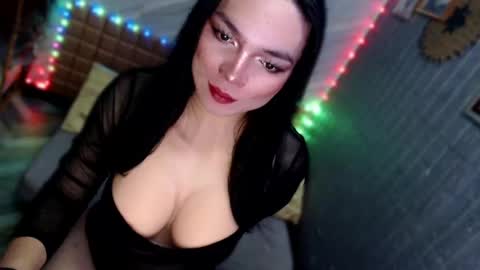 Snapshot of asiandollxxx4u chatting on July 2026 05:37:02 PM BELLA NOTCH online show from July 2026 05:37:02 PM