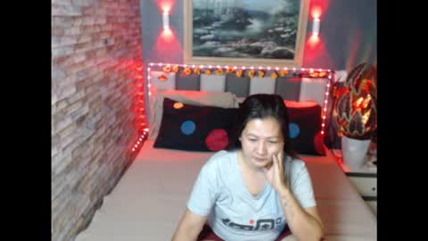 asiannosurrender online show from November 2025 01:43:01 PM