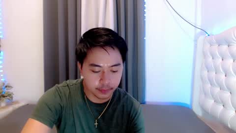 Snapshot of asianroy_x chatting on December 2024 07:32:01 PM Roy online show from December 2024 07:32:01 PM