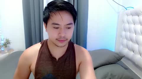 Snapshot of asianroy_x chatting on December 2024 06:12:01 PM Roy online show from December 2024 06:12:01 PM