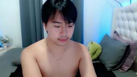 Snapshot of asianroy_x chatting on January 2025 03:04:02 PM Roy online show from January 2025 03:04:02 PM