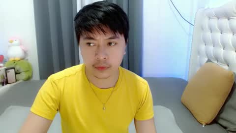 Snapshot of asianroy_x chatting on March 2025 02:32:01 PM Roy online show from March 2025 02:32:01 PM