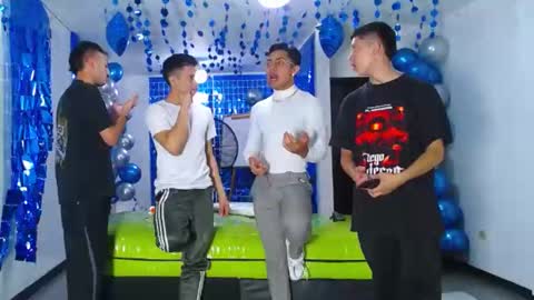 THOMAS AND DAMIAND online show from February 2025 12:17:01 AM