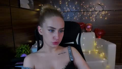 Snapshot of asol_muah chatting on March 2025 01:12:01 AM Asol online show from March 2025 01:12:01 AM