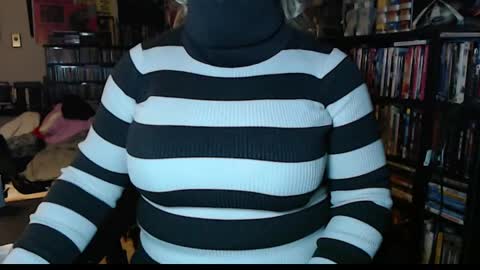 Snapshot of aspen_vale chatting on December 2024 10:30:02 PM Aspen Vale online show from December 2024 10:30:02 PM