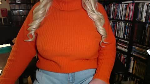 Snapshot of aspen_vale chatting on October 2025 11:38:01 PM Aspen Vale online show from October 2025 11:38:01 PM