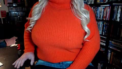 Snapshot of aspen_vale chatting on November 2025 02:01:02 AM Aspen Vale online show from November 2025 02:01:02 AM