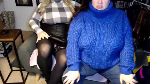 Snapshot of aspen_vale chatting on November 2025 04:07:02 AM Aspen Vale online show from November 2025 04:07:02 AM