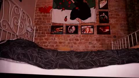 Eva online show from November 2025 02:45:02 AM