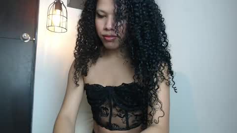 assiavilla1 online show from April 2026 10:41:02 AM