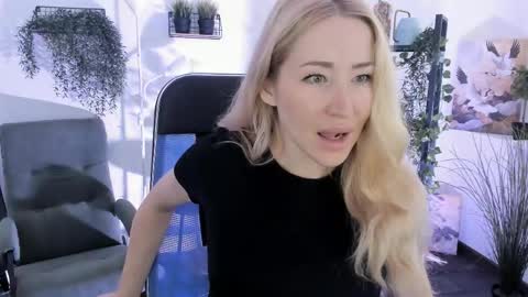 astramonroe online show from June 2026 07:47:02 AM