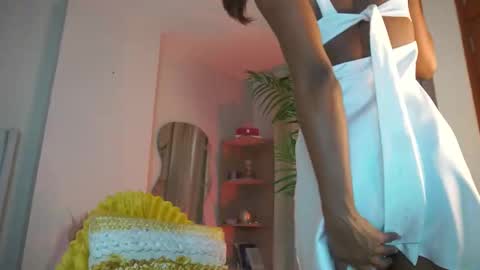 Astrea online show from November 2025 08:10:01 PM