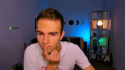 astren online show from November 2025 01:31:01 PM