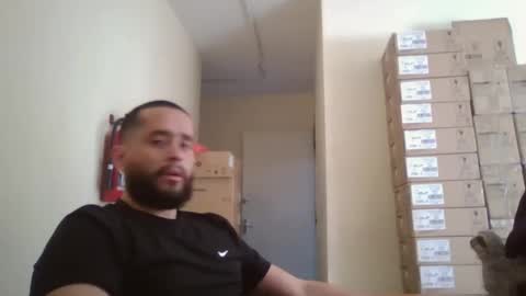 Snapshot of astro_boy_01 chatting on November 2025 02:52:02 PM astro_boy_01 online show from November 2025 02:52:02 PM