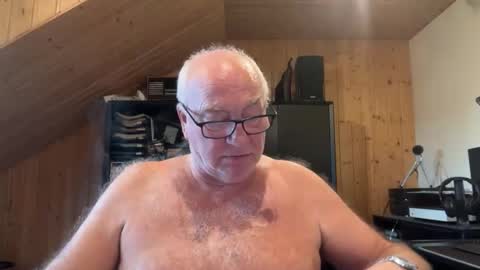 asusandy online show from September 2025 02:21:01 PM