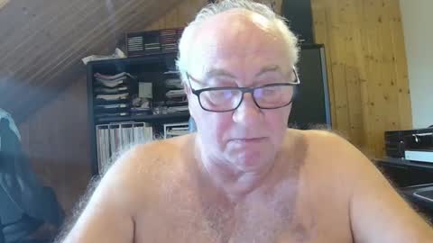 asusandy online show from February 2026 12:09:02 PM