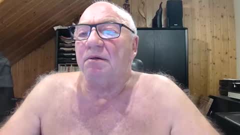 asusandy online show from April 2026 12:08:02 AM