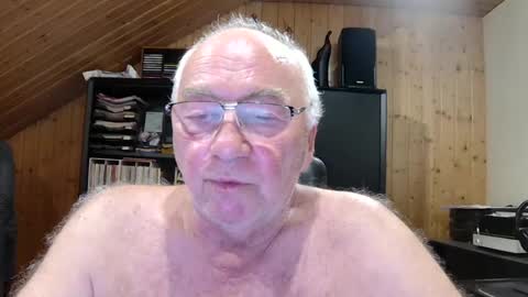 asusandy online show from June 2026 10:23:01 PM