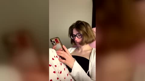 asya_new online show from March 2026 06:42:02 PM