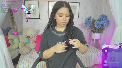 sofia online show from December 2024 10:41:02 PM