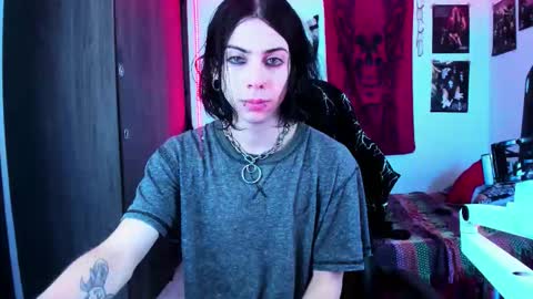 athenauwu online show from November 2025 07:25:01 AM