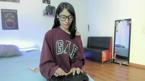 Carolina online show from April 2026 02:55:01 AM