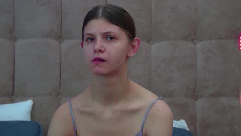 Snapshot of audreybarlow chatting on October 2025 06:43:02 AM Audrey online show from October 2025 06:43:02 AM