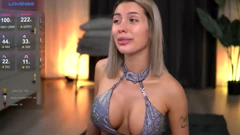 Snapshot of audreyzanne chatting on January 2026 05:27:02 PM Isabella online show from January 2026 05:27:02 PM