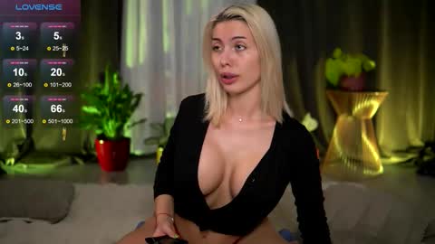 Snapshot of audreyzanne chatting on March 2026 10:10:02 AM Isabella online show from March 2026 10:10:02 AM