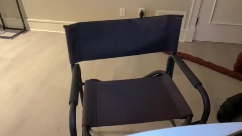 Snapshot of augustcox chatting on April 2026 09:27:01 AM August Cox online show from April 2026 09:27:01 AM