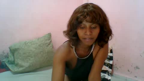 Snapshot of aurelia107 chatting on June 2026 11:15:01 AM aurelia107 online show from June 2026 11:15:01 AM