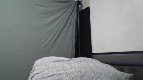 Snapshot of aurelius95 chatting on November 2025 05:40:01 AM Markiss online show from November 2025 05:40:01 AM