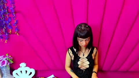 aurora online show from December 2024 03:32:01 PM