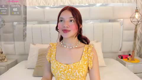 Snapshot of aurora_bellamont chatting on July 2026 03:27:02 PM Aurora online show from July 2026 03:27:02 PM