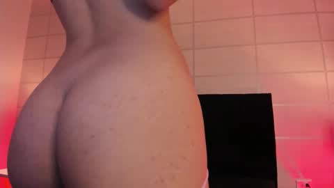 Aurora  online show from October 2025 03:41:02 AM