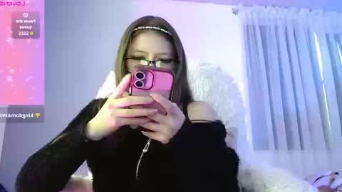 Snapshot of aurora_blossom__ chatting on September 2025 09:04:01 PM Aurora online show from September 2025 09:04:01 PM