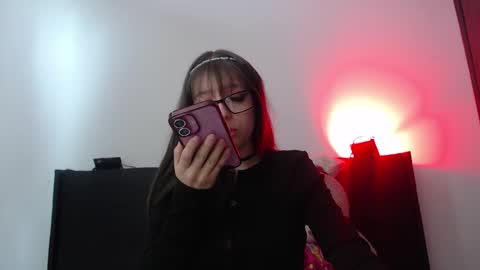 Snapshot of aurora_blossom__ chatting on October 2025 06:40:02 PM Aurora online show from October 2025 06:40:02 PM