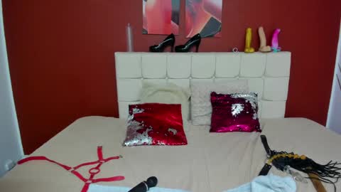 AURORA online show from February 2025 03:31:02 PM