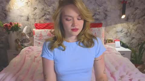 Snapshot of aurora_golden chatting on January 2026 07:11:01 PM Kate online show from January 2026 07:11:01 PM