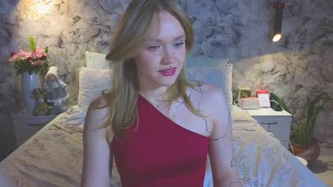 Snapshot of aurora_golden chatting on February 2026 05:05:02 PM Kate online show from February 2026 05:05:02 PM