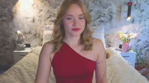 Snapshot of aurora_golden chatting on July 2026 10:39:01 AM Kate online show from July 2026 10:39:01 AM