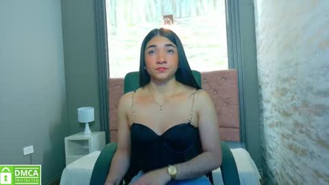 Aurora online show from September 2025 03:19:02 AM