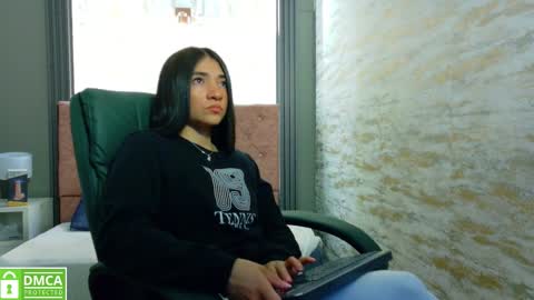 Aurora online show from September 2025 03:22:01 AM