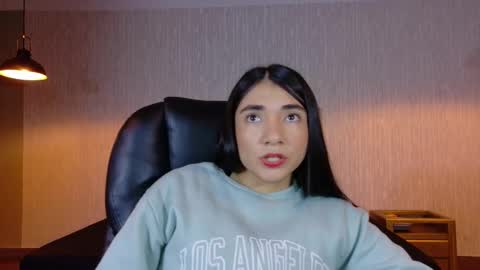 Aurora online show from December 2025 08:05:01 PM