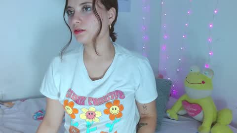 aurora_lenovic online show from January 2025 04:06:01 PM